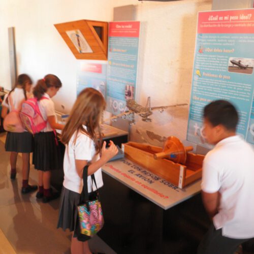 alumnos visita escolar museo málaga